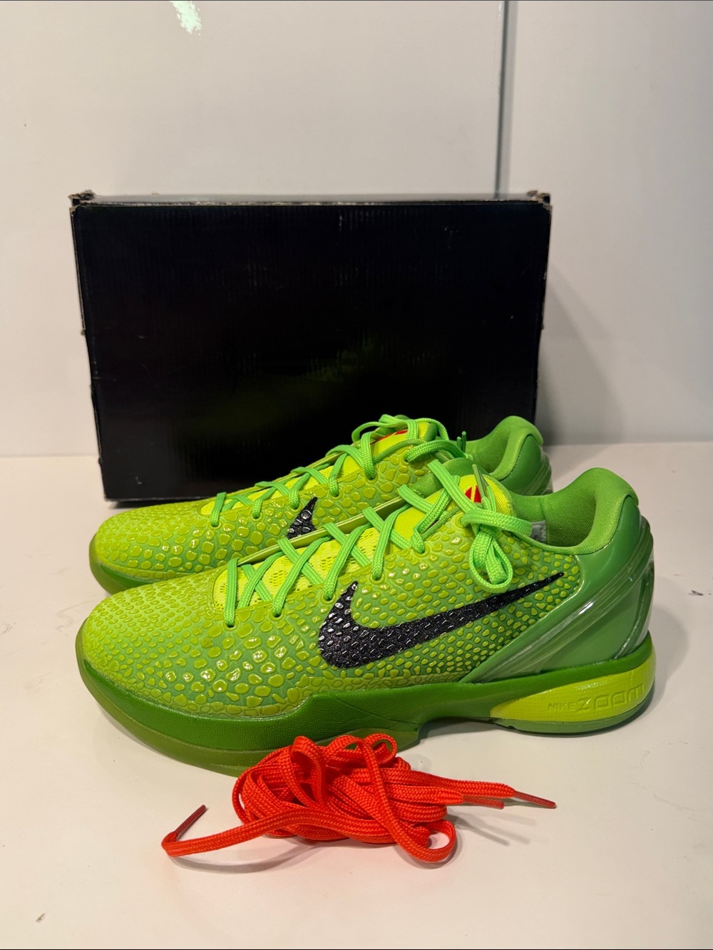 Nike Kobe 6 Proto Grinch men’s basketball shoes size 10